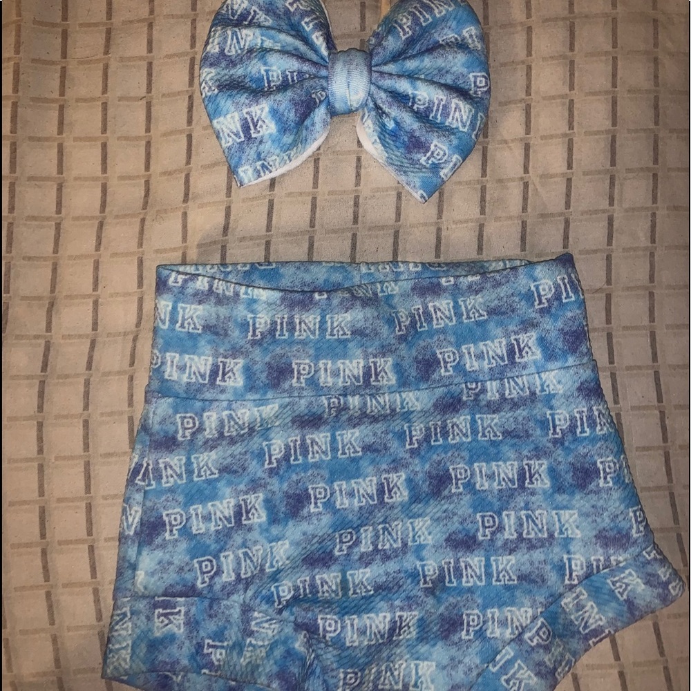 Victoria Secret bummies and bow set